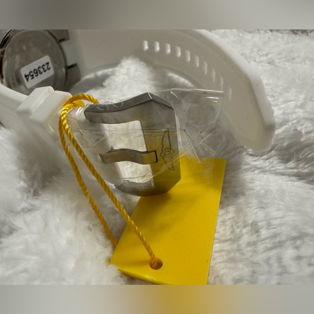 Invicta Aviator Dia De Los Muertos Men's Mother of Pearl Dial 50mm White 36853 - Picture 4 of 7